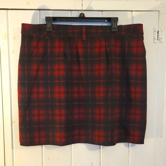 Maurices Buffalo Plaid Mini Skirt Size 2X - Picture 7 of 8
